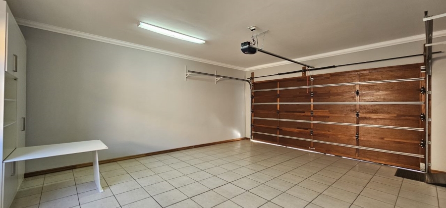 2 Bedroom Property for Sale in Xanadu North West
